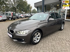 BMW 3-serie - 320i Edition Executive, Navi, trekhaak, led/ bi-xenon, Bluetooth, NAP, etc