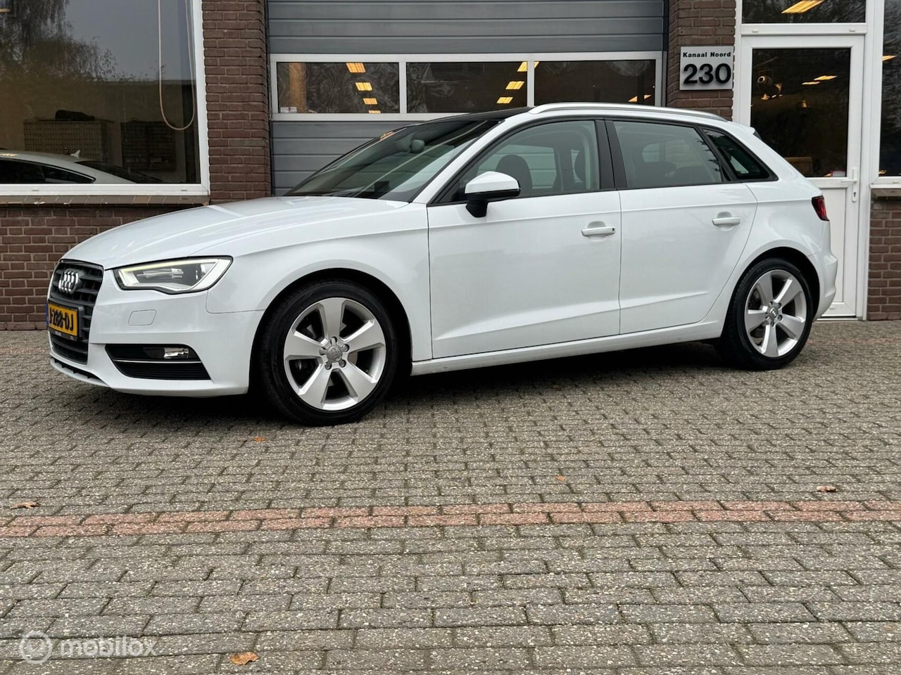 Audi A3 Sportback - 1.4 TFSI PANO/ECC-AIRCO/CRUISE/XENON/PDC - AutoWereld.nl