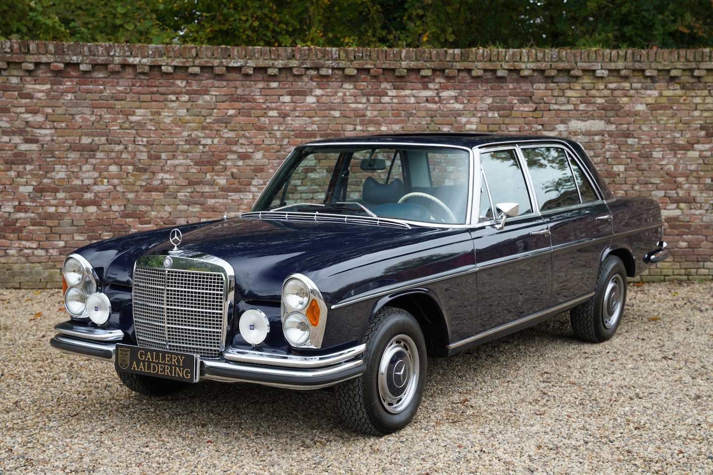 Mercedes-Benz 300-serie - 300 SEL 6.3 Restored condition - To factory specifications, Livery in "Nachtblau" with dar - AutoWereld.nl