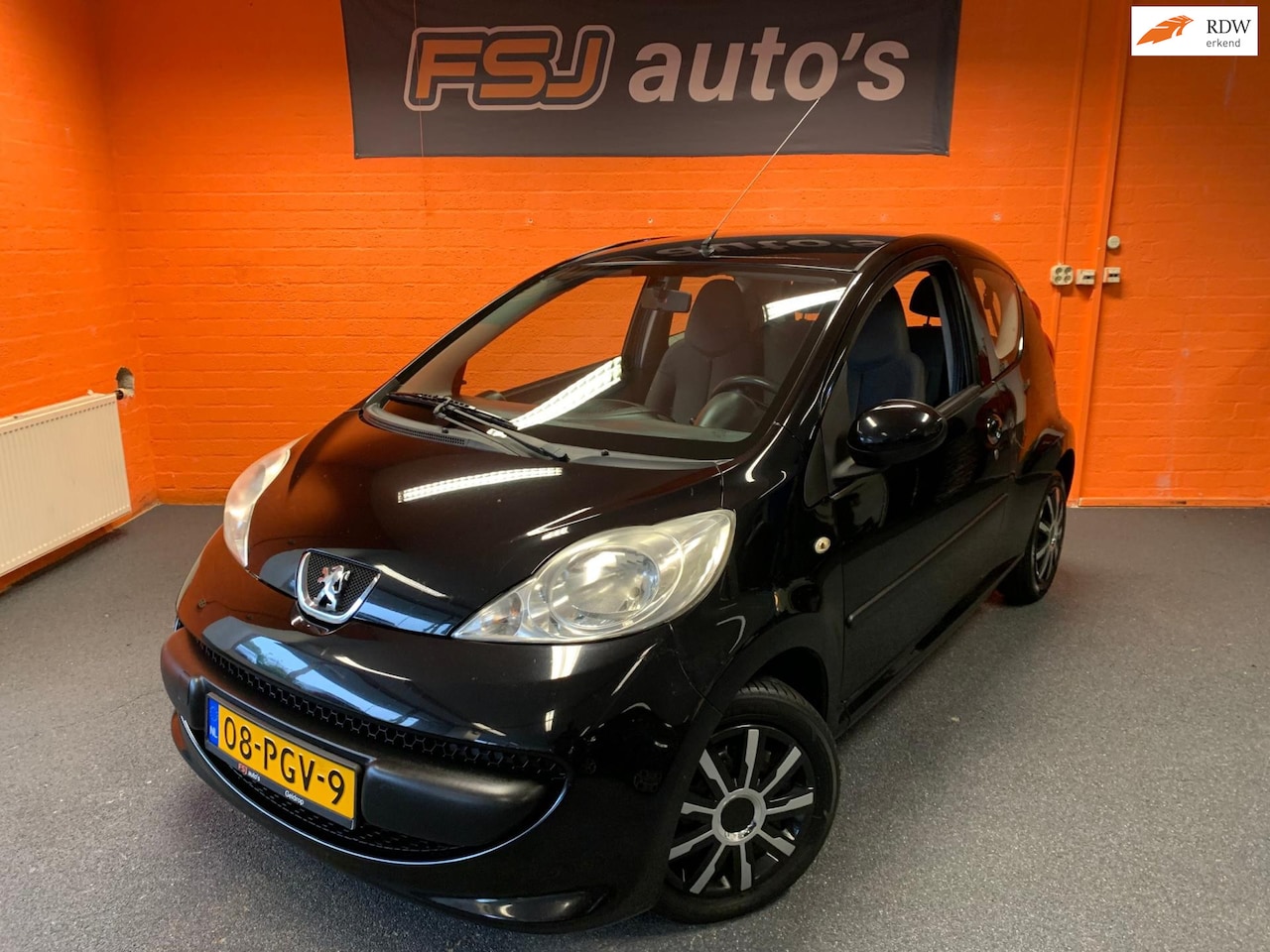 Peugeot 107 - 1.0-12V XR SPORT / 3 DEURS / APK 06-11-2025!! - AutoWereld.nl