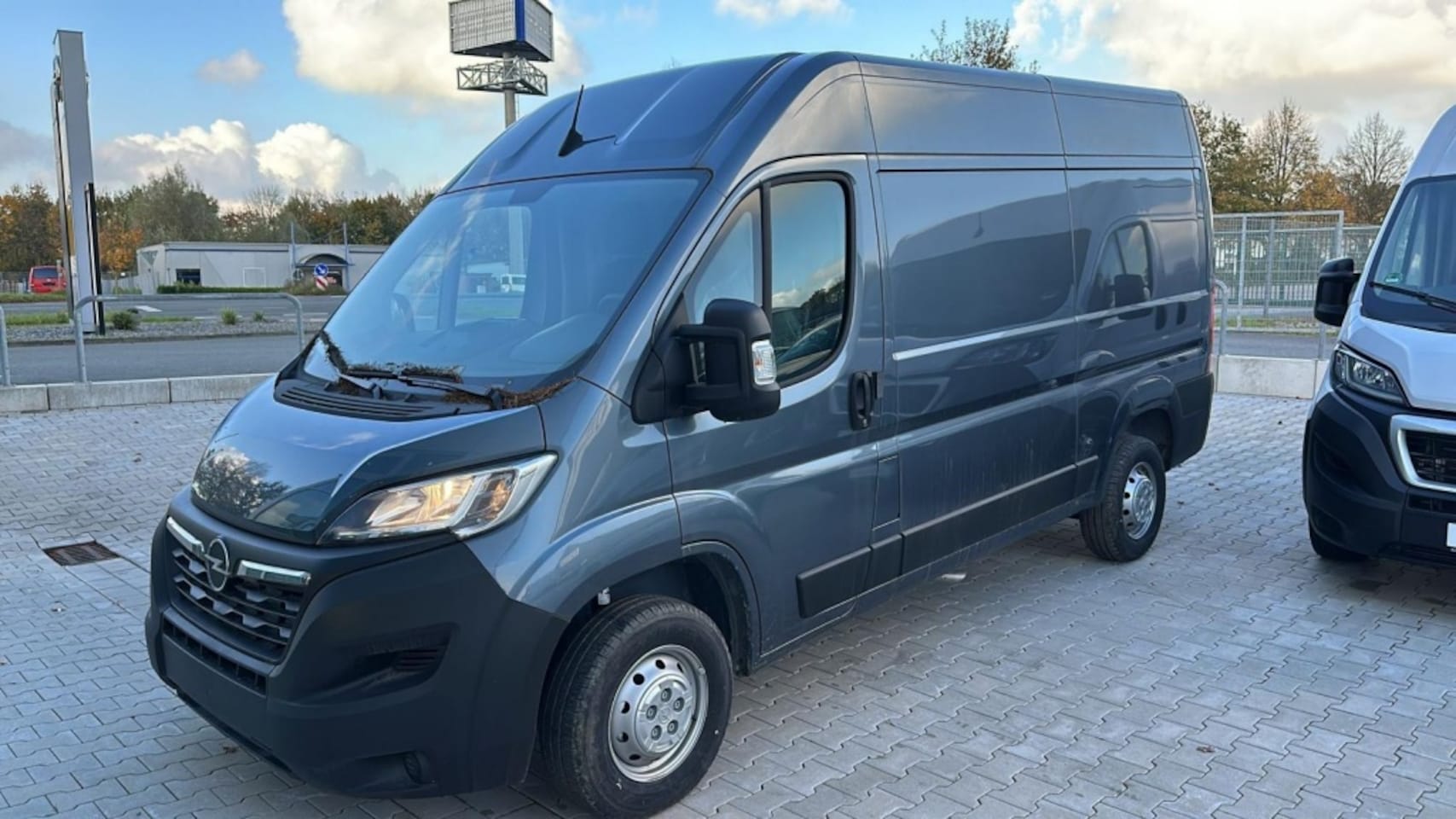 Opel Movano - 2.2D L2 H2 Nieuw & Ongebruikt! - AutoWereld.nl