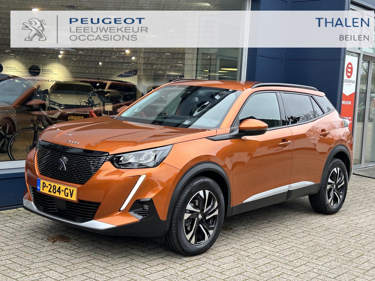 Peugeot 2008 - 1.2 Turbo 100 PK Allure Pack | Unieke KM stand: 18644 | Navigatie | 3D Virtual Cockpit | L - AutoWereld.nl