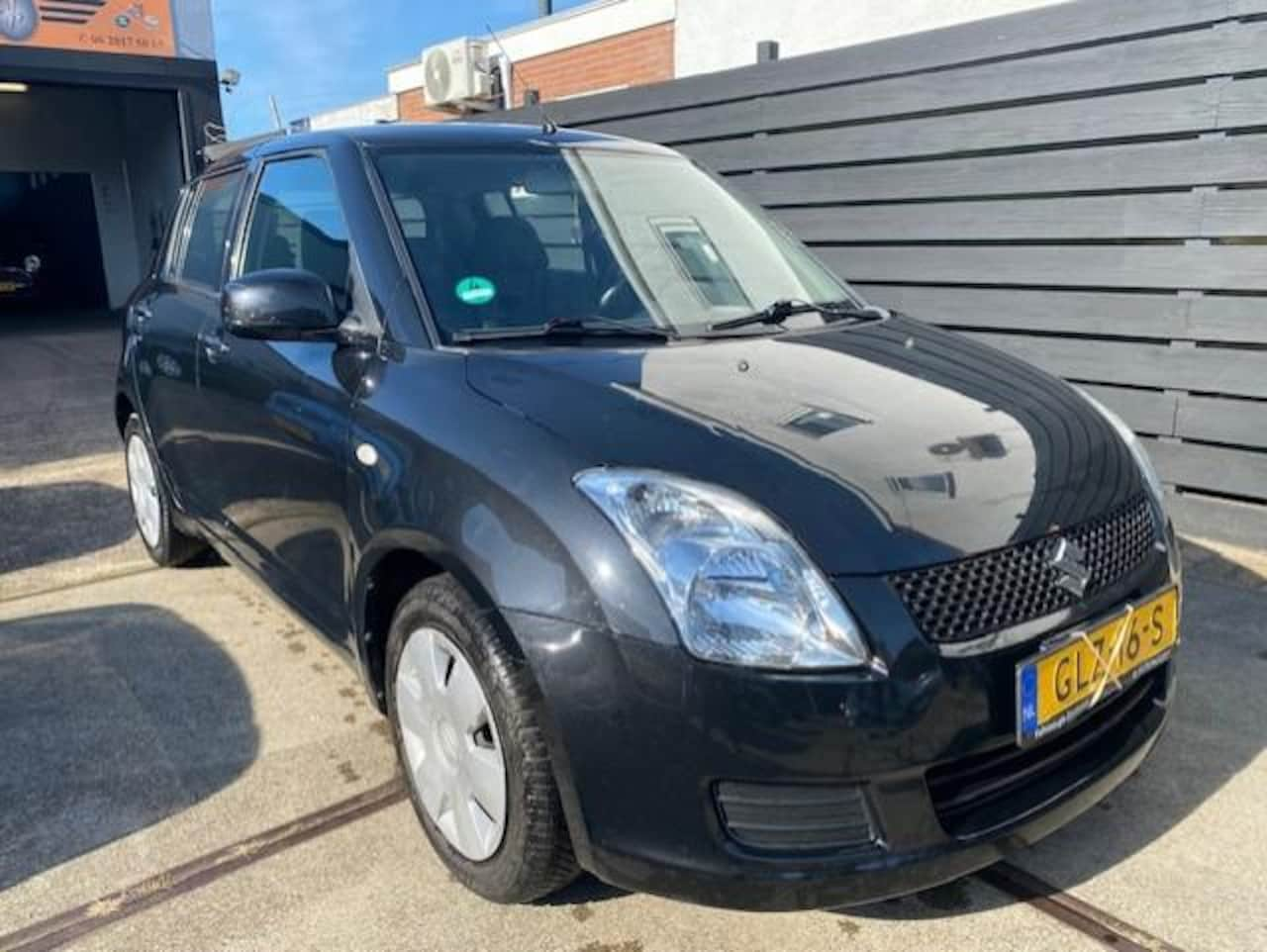 Suzuki Swift - 1.3 Base 1.3 Base - AutoWereld.nl