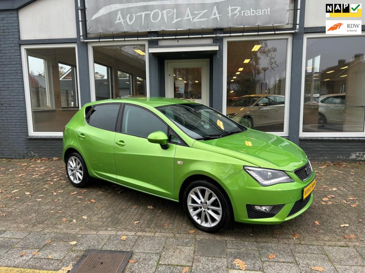 Seat Ibiza - 1.2 TSI FR/ CRUISE/ PDC/ CLIMA/ STOELVERW/ LED/ FR PAKKET/ USB - AutoWereld.nl