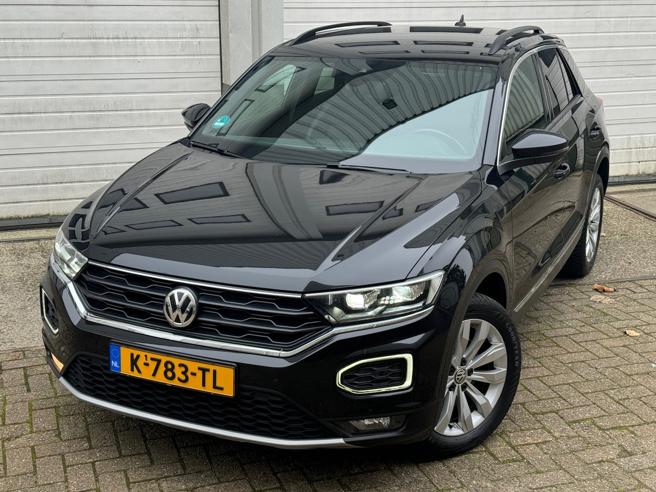 Volkswagen T-Roc - 1.5 TSI Sport autom/acc/led/xenon/blindspot - AutoWereld.nl