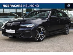 BMW 5-serie Touring - 530e High Executive M Sport Automaat / Panoramadak / Trekhaak / Laserlight / Soft-Close /