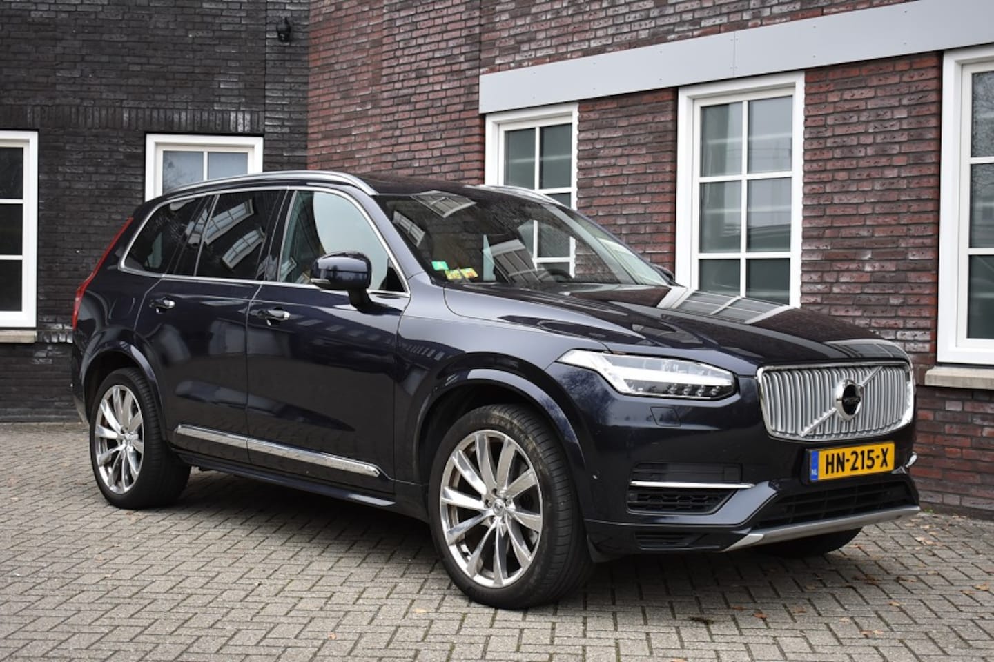 Volvo XC90 - 2.0 T8 Twin Engine AWD Inscription | Trekhaak | Dealer onderhouden| - AutoWereld.nl