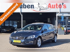 Volvo V60 - 2.4 D6 AWD Plug-In Hybrid Summum Camera, Schuif- kanteldak, Navigatie, Lederen interieur,