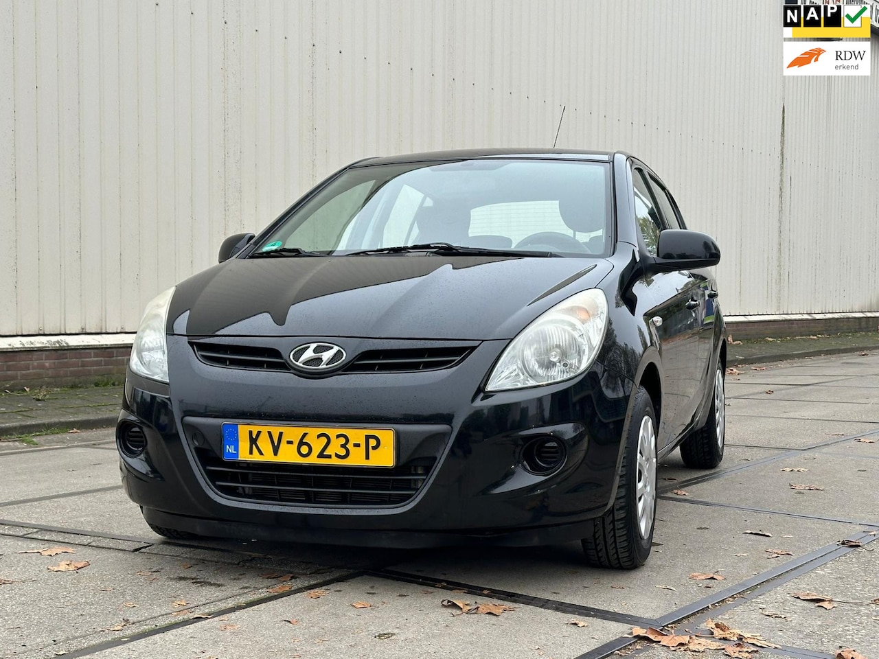 Hyundai i20 - 1.2i i-Catcher 2011 5drs Airco Nieuwe Apk - AutoWereld.nl