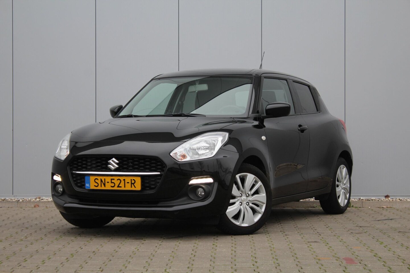 Suzuki Swift - 1.2 Select | Automaat | Apple carplay | Navigatie | NAP | APK | - AutoWereld.nl