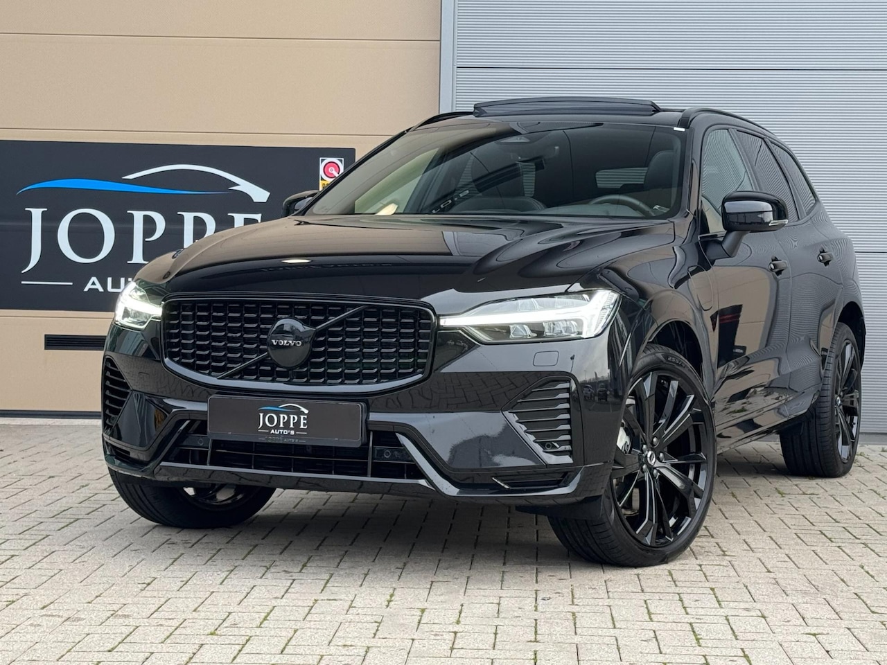 Volvo XC60 - 2.0 Recharge T8 AWD |Black Edition|Dark|HarmanK|21inch|Crystal Orrefors|Sportstoelen| - AutoWereld.nl