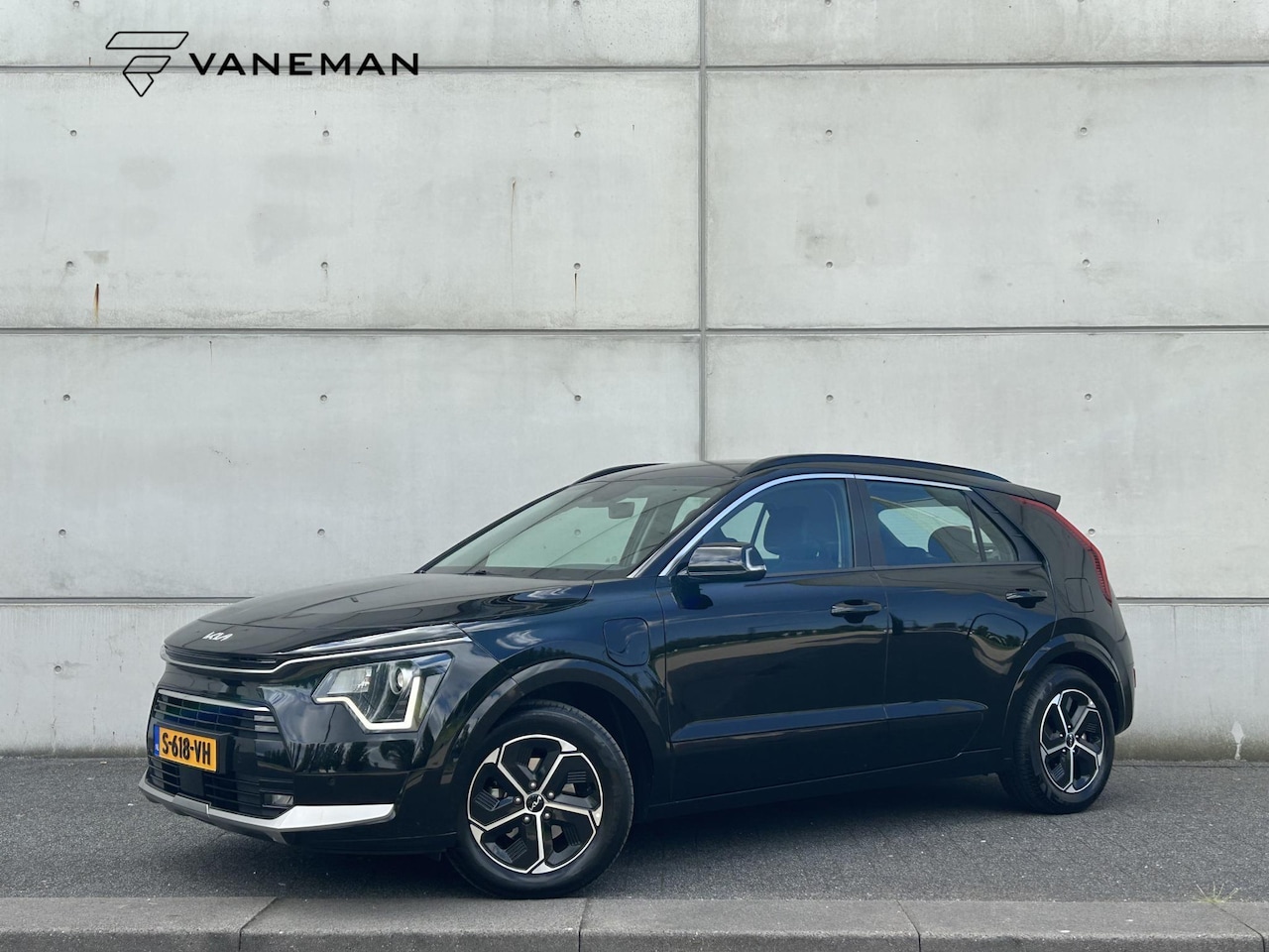 Kia Niro - 1.6 GDi PHEV DynamicLine Automaat | Camera | Navi | Trekhaak | H-Leder | Apple Carplay/And - AutoWereld.nl