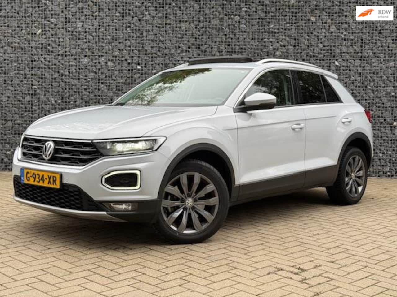 Volkswagen T-Roc - 2.0 TDI Style Business 2.0 TDI Style Business - AutoWereld.nl