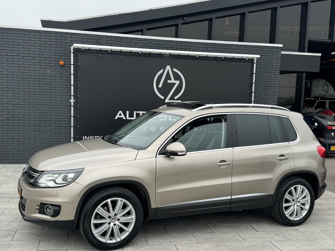 Volkswagen Tiguan - 1.4 TSI R-Line Edition 1.4 TSI R-Line Edition 160PK - AutoWereld.nl