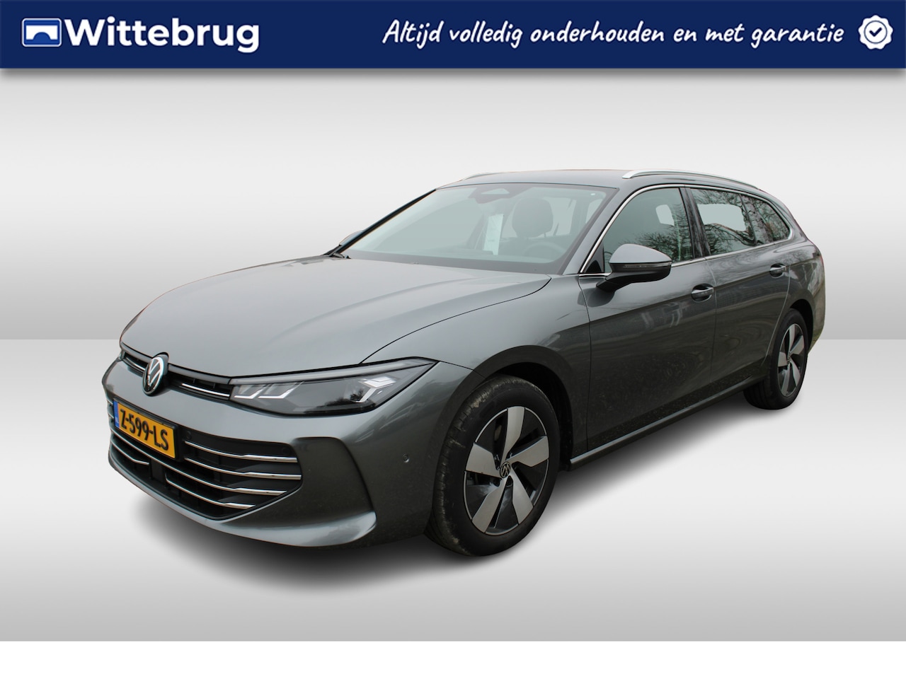 Volkswagen Passat Variant - 1.5 eTSI 150pk Business DSG AUTOMAAT Navigatie / LM velgen / Trekhaak / LED / APP Connect - AutoWereld.nl