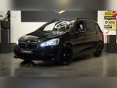 BMW 2-serie Gran Tourer - 220i 7p. M Sport AUTOMAAT-ACC-ALCANTARA-CAMERA-CLIMA-HEAD UP-KEYLESS-NAVI-PANO-WINTER-Etc