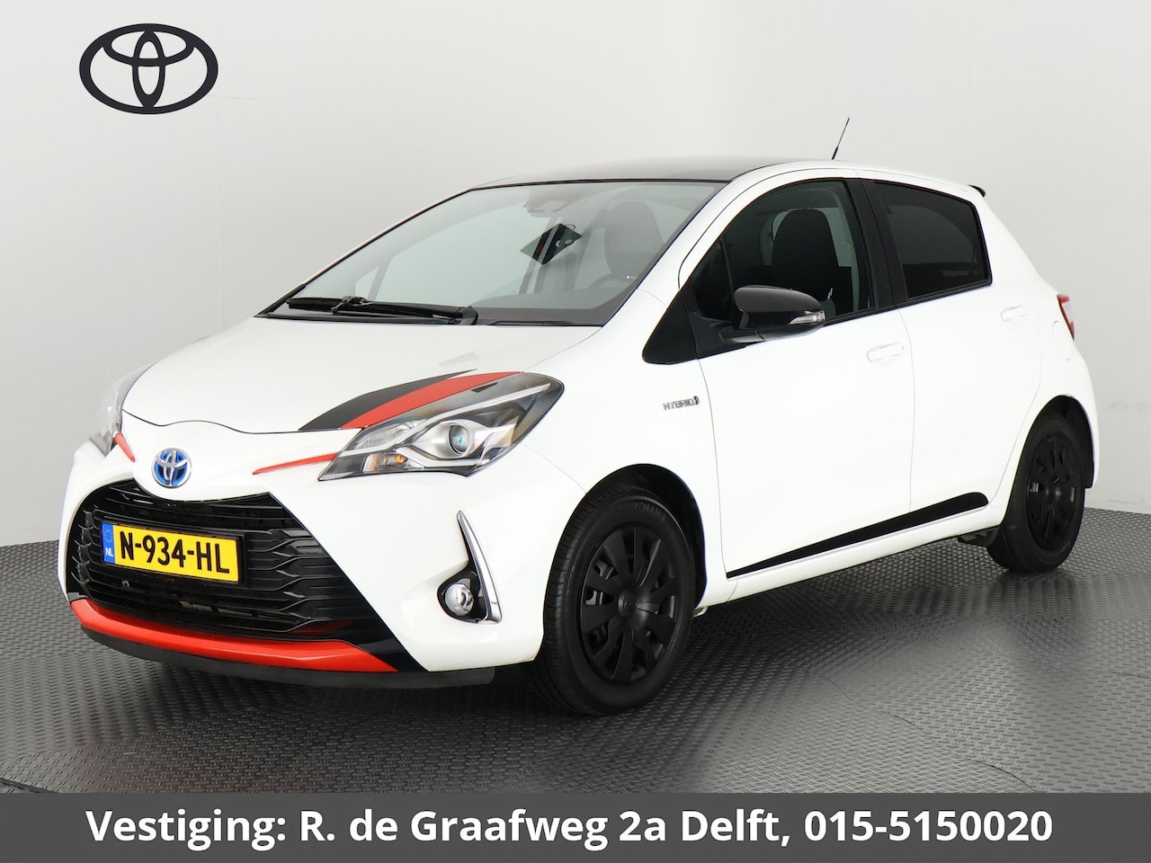 Toyota Yaris - 1.5 Hybrid Aspiration GRMN-Pack | Navigatie | Climate control | Dakspoiler | Privacy Glass - AutoWereld.nl