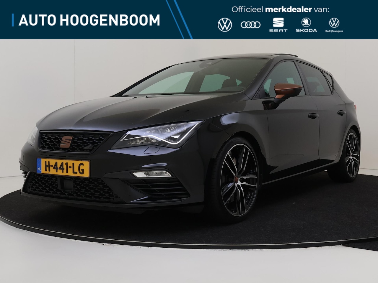 Seat Leon - 2.0 TSI CUPRA Ultimate Edition | Panoramadak | BEATS audio | Achteruitrijcamera | Stoelver - AutoWereld.nl