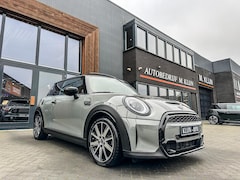 MINI Cooper S - 2.0 Yours F1 aut 178pk/nardo/blackline/pano/camera/btw