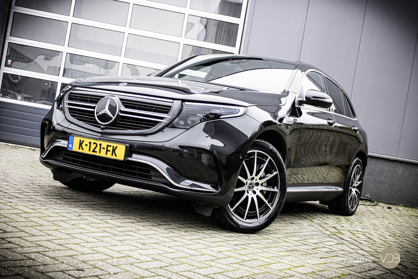 Mercedes-Benz EQC - 400 4MATIC 408pk AMG Line Schuifdak Origineel NL - AutoWereld.nl