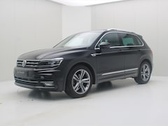 Volkswagen Tiguan - 1.5 TSI 150pk 7-DSG Highline Business R [ PANODAK+TREKHAAK+360.CAMERA+VIRTUAL+LEDER+ACC+CA