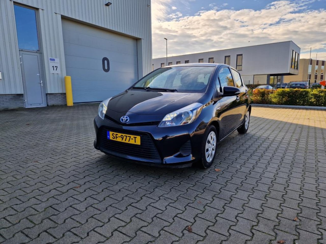 Toyota Yaris - 1.5 Full Hybrid Aspiration | Camera | Clima | Reservewiel - AutoWereld.nl