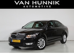 Skoda Octavia - 1.2 TSI Ambition Businessline Navi | Sensoren | Trekhaak | Cruise