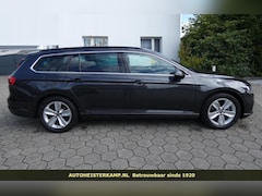 Volkswagen Passat Variant - 2.0 TDI 200 PK DSG ACC TREKHAAK CAMERA LED