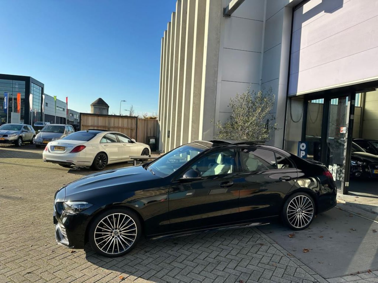 Mercedes-Benz C-klasse - 300 AMG Line BURMESTER! PANO! NIGHT PAKKET! INCL BTW! INRUIL MOGELIJK! - AutoWereld.nl