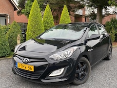 Hyundai i30 - 1.6 CRDI LED AIRCO TREKHAAK