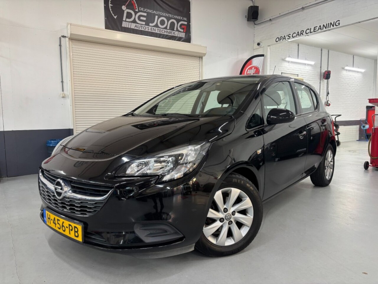 Opel Corsa-e - 1.2 5 drs, Airco, 4 nieuwe all season banden,  elekt.pakket - AutoWereld.nl