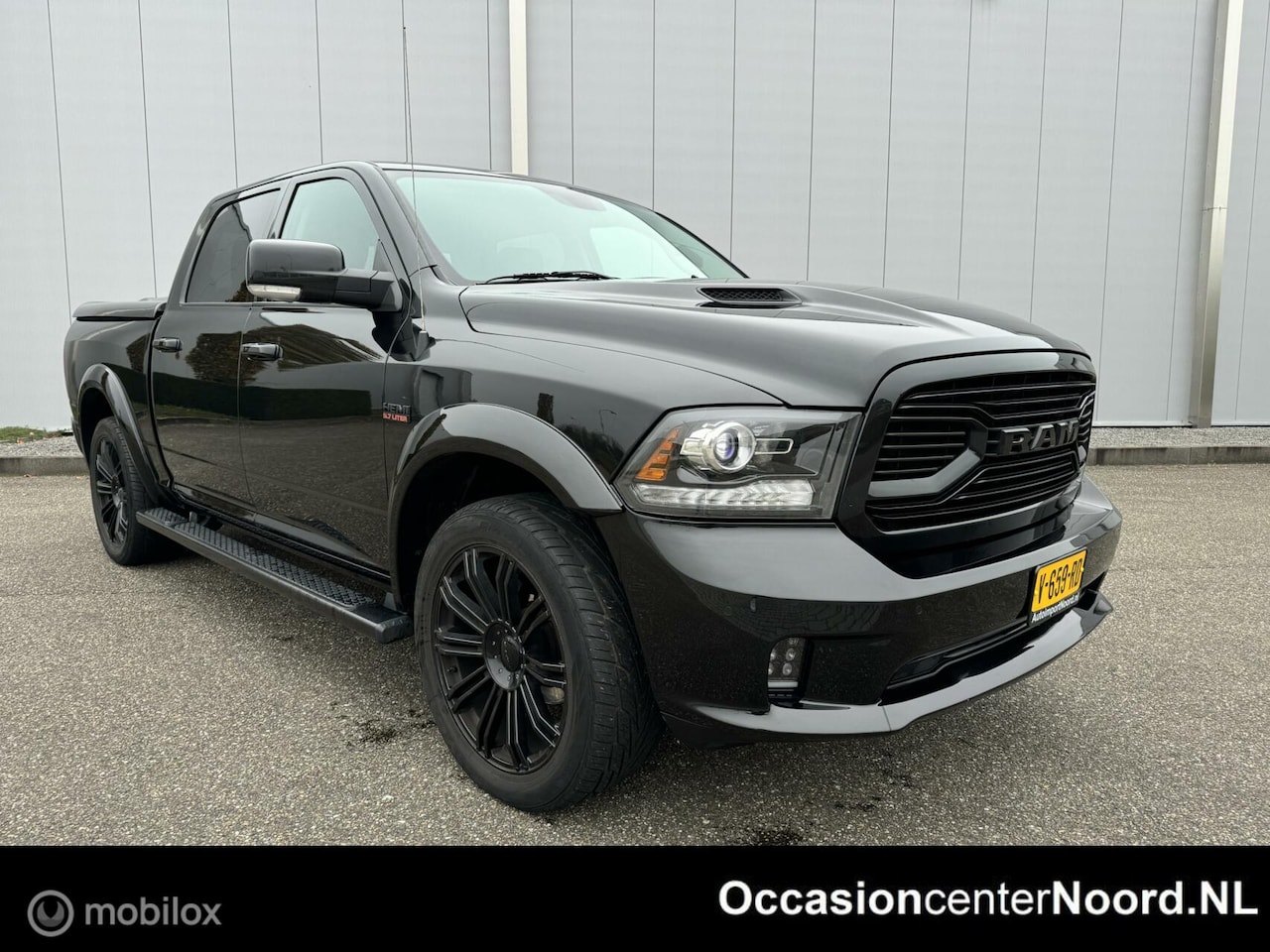 Dodge Ram 1500 - 4X4 5.7 V8 4x4 Crew Cab 5'7 Laramie - AutoWereld.nl