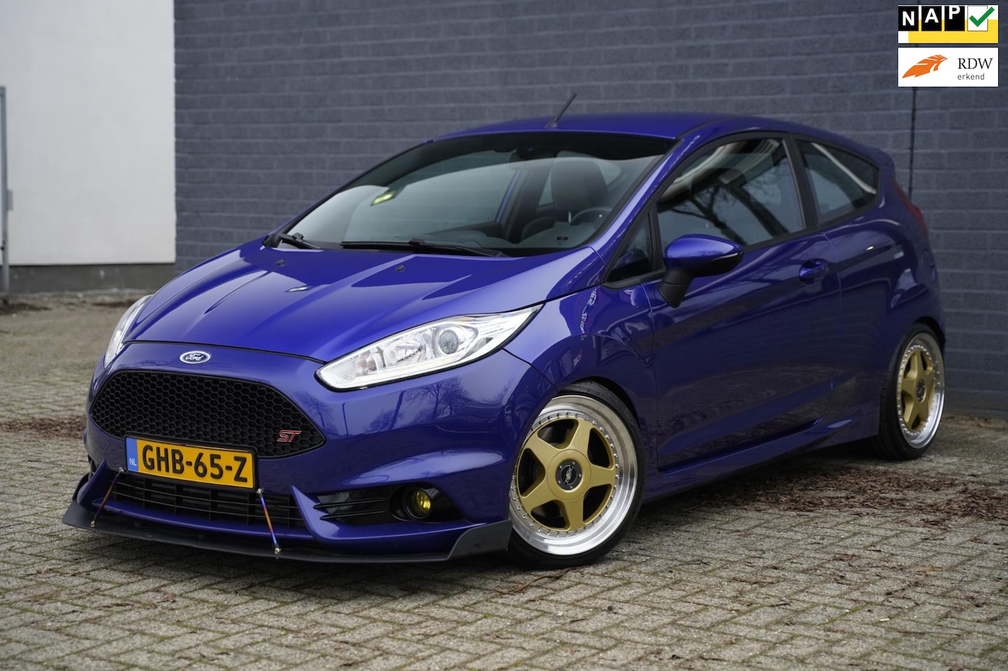 Ford Fiesta - 1.6 ST2 1.6 ST2 220pk, Schroefset, HTG 3 velgen, Rolkooi! - AutoWereld.nl