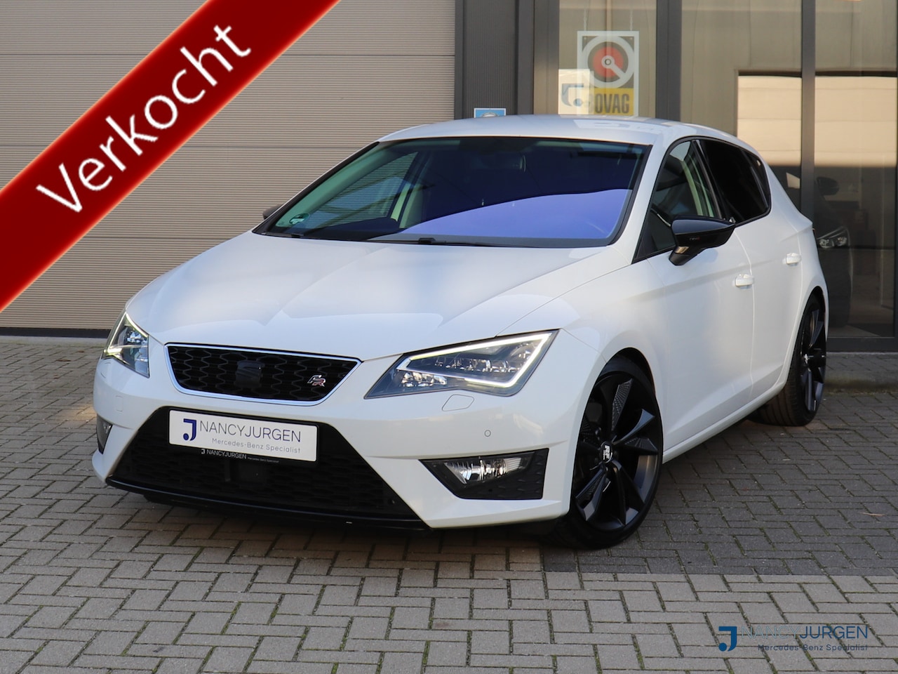 Seat Leon - 1.8 TSI FR | 7G DSG Aut | Climatronic | ACC | LED | Parkeerhulp | Winter Pakket | SoundSys - AutoWereld.nl