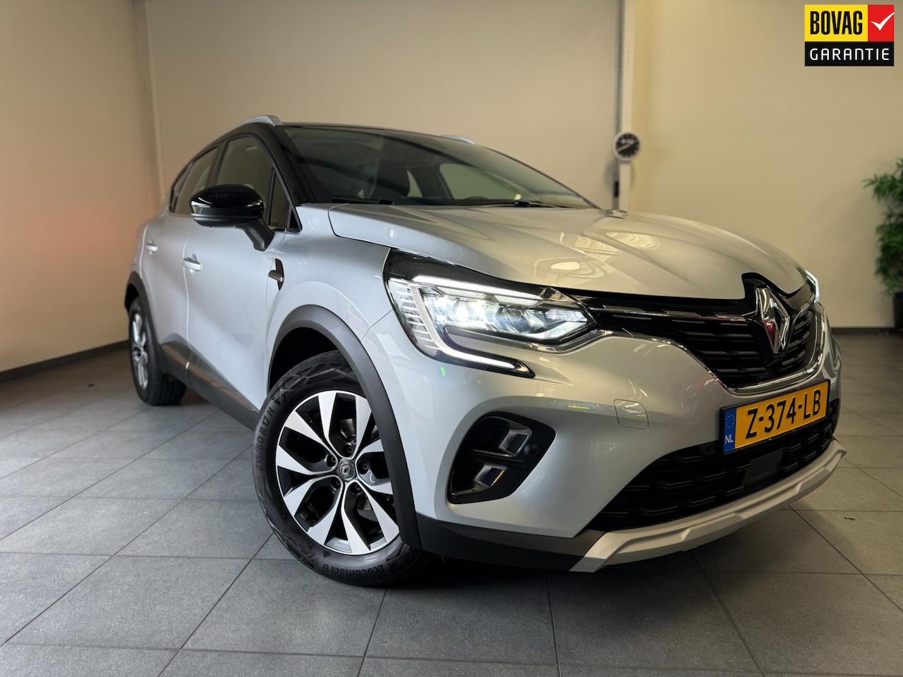 Renault Captur - 1.3 TCe 155 Intens Automaat - Led - Stoelverw - Adaptive CC - keyless - Groot Navi - Camer - AutoWereld.nl