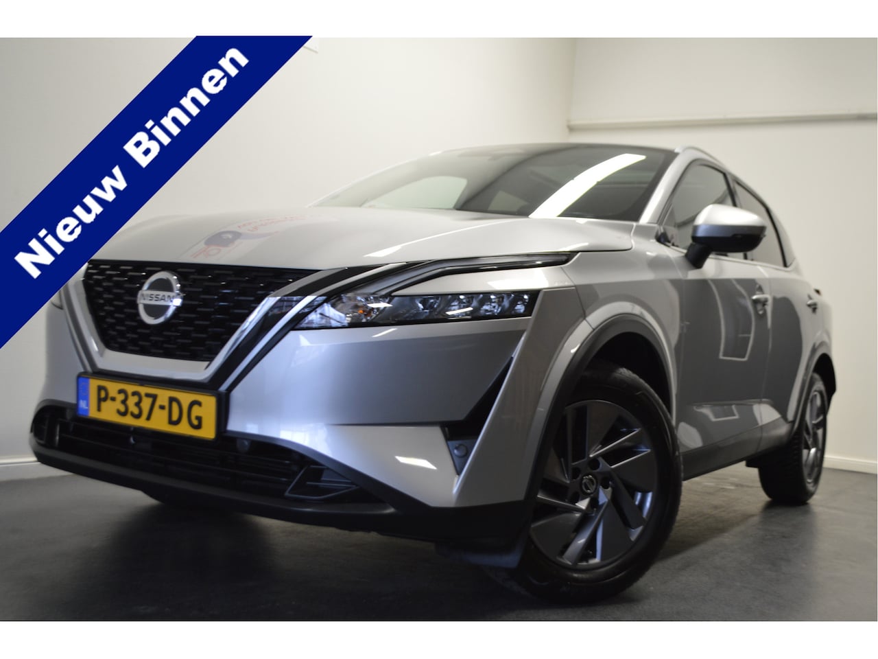 Nissan Qashqai - 1.3 MHEV Acenta 1.3 MHEV Acenta , PANORAMADAK , A UITRIJ CAM , NAVI , CR CONTR  ,  CLIMATR , LED KOPLAMPEN - AutoWereld.nl