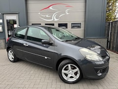 Renault Clio - 1.4-16V Dynamique Luxe