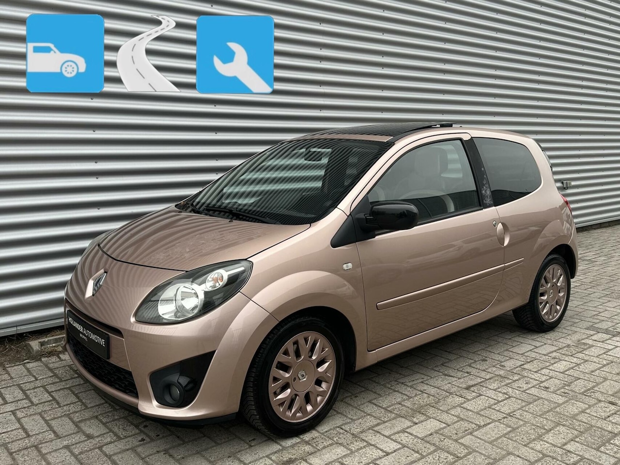 Renault Twingo - 1.2 Miss Sixty, Panorama dak, Cruise, NAP, AC - AutoWereld.nl