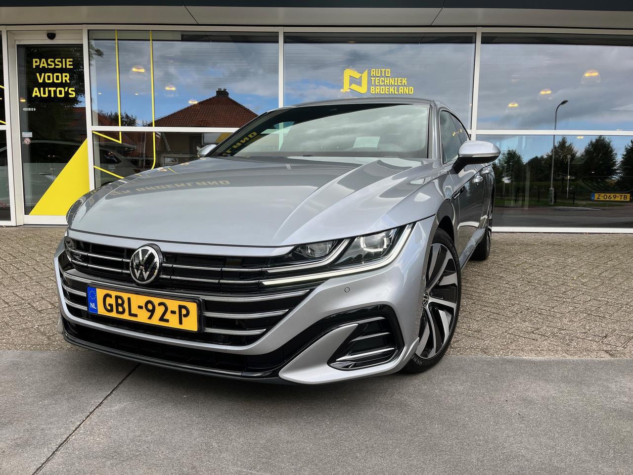 Volkswagen Arteon Shooting Brake - 1.4 TSI EHYBRID - AutoWereld.nl