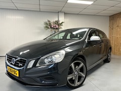 Volvo V60 - 1.6 T3 R DESIGN, TREKHAAK, PDC, CRUISE CONTROL, XENON, ETC