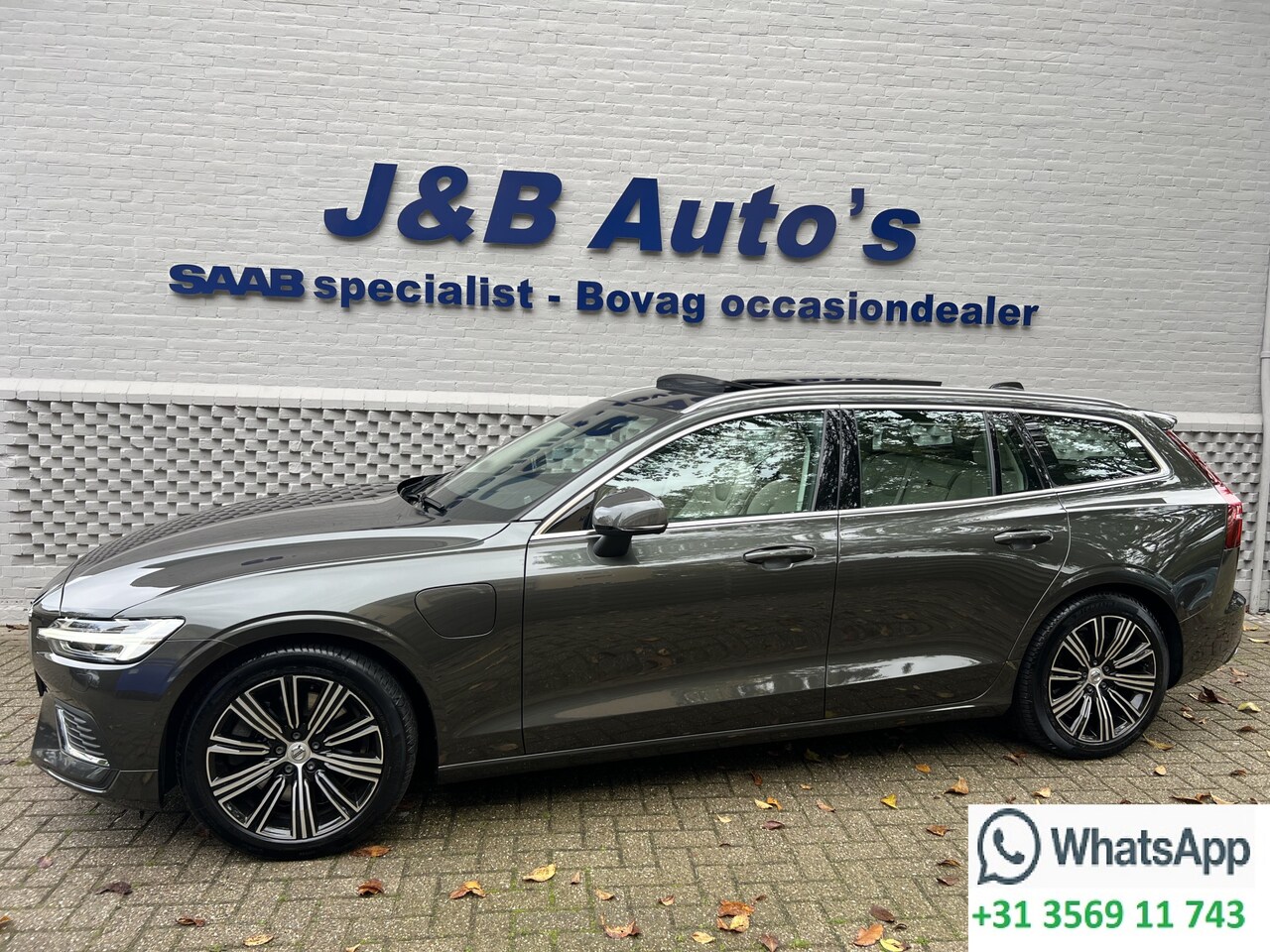 Volvo V60 - 2.0 T6 Recharge AWD Inscription Panorama dak Trekhaak - AutoWereld.nl