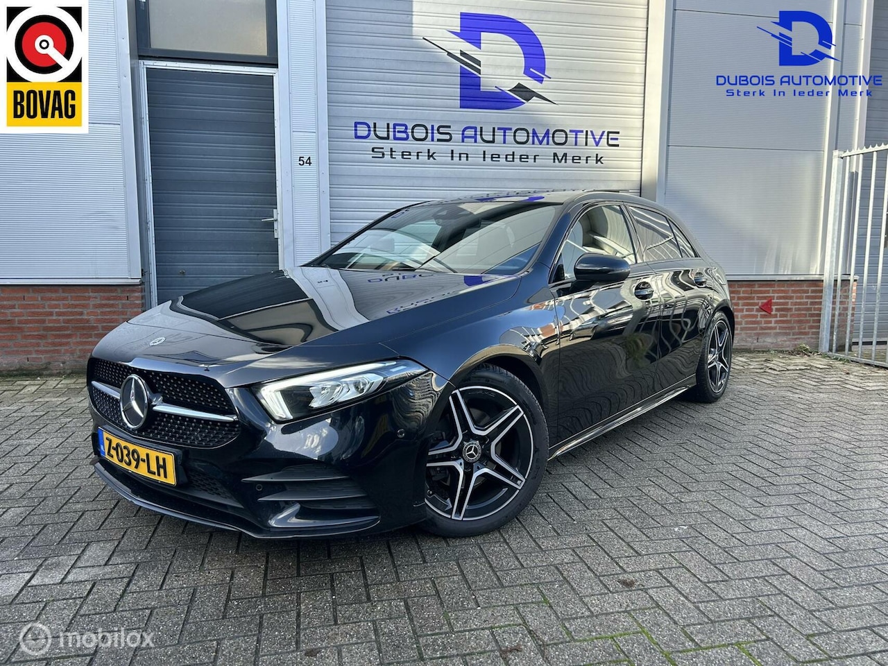 Mercedes-Benz A-klasse - 200 AMG LINE| 2EIG|AMBIENT|DEALEROHD|APPLE - AutoWereld.nl