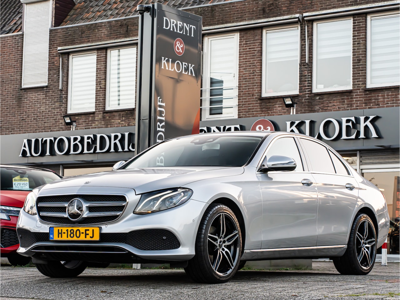 Mercedes-Benz E-klasse - 200 Premium Plus 19 INCH LED CAMERA WIDESCREEN 75000KM!! - AutoWereld.nl