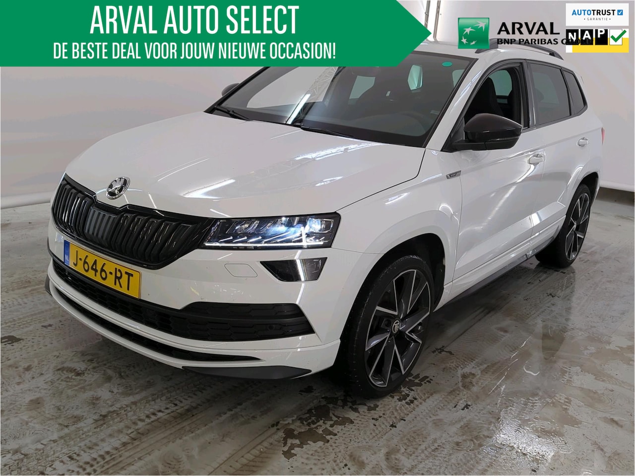 Skoda Karoq - 1.5 TSI ACT Sportline Business 150PK | AUTOMAAT | Navi | PDC | Camera | Trekhaak | 1ste Ei - AutoWereld.nl