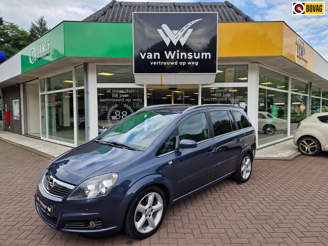 Opel Zafira - 2.2 Executive | 7 persoons | Navi | Trekhaak | 1500kg trekvermogen | - AutoWereld.nl