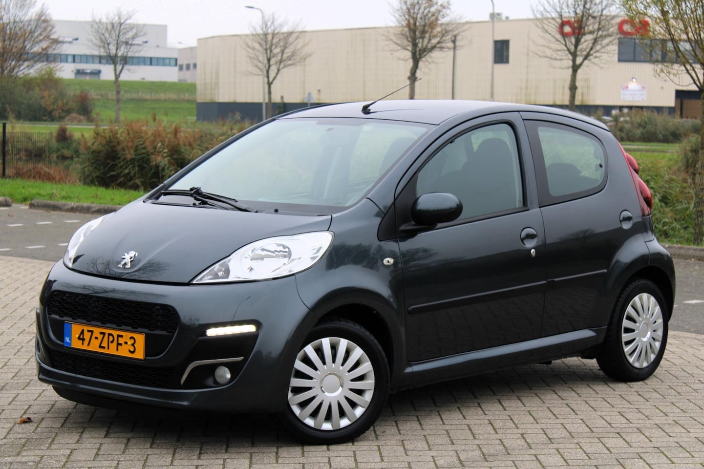 Peugeot 107 - 1.0 Active l Airco l Elek Pak l APK 10-2025 - AutoWereld.nl