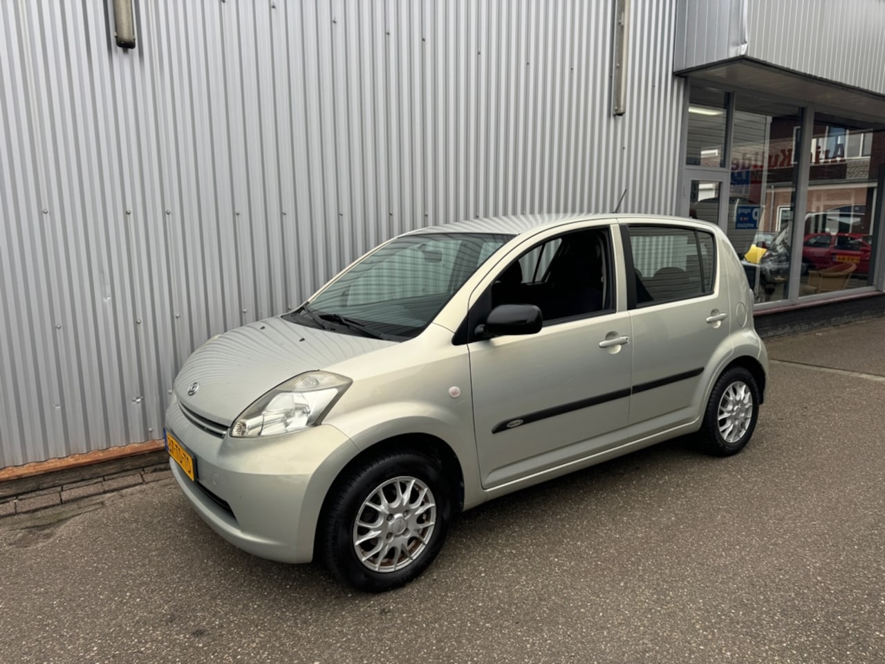 Daihatsu Sirion 2 - 1.0-12V Trend 1.0-12V Trend NIEUWE APK - AutoWereld.nl