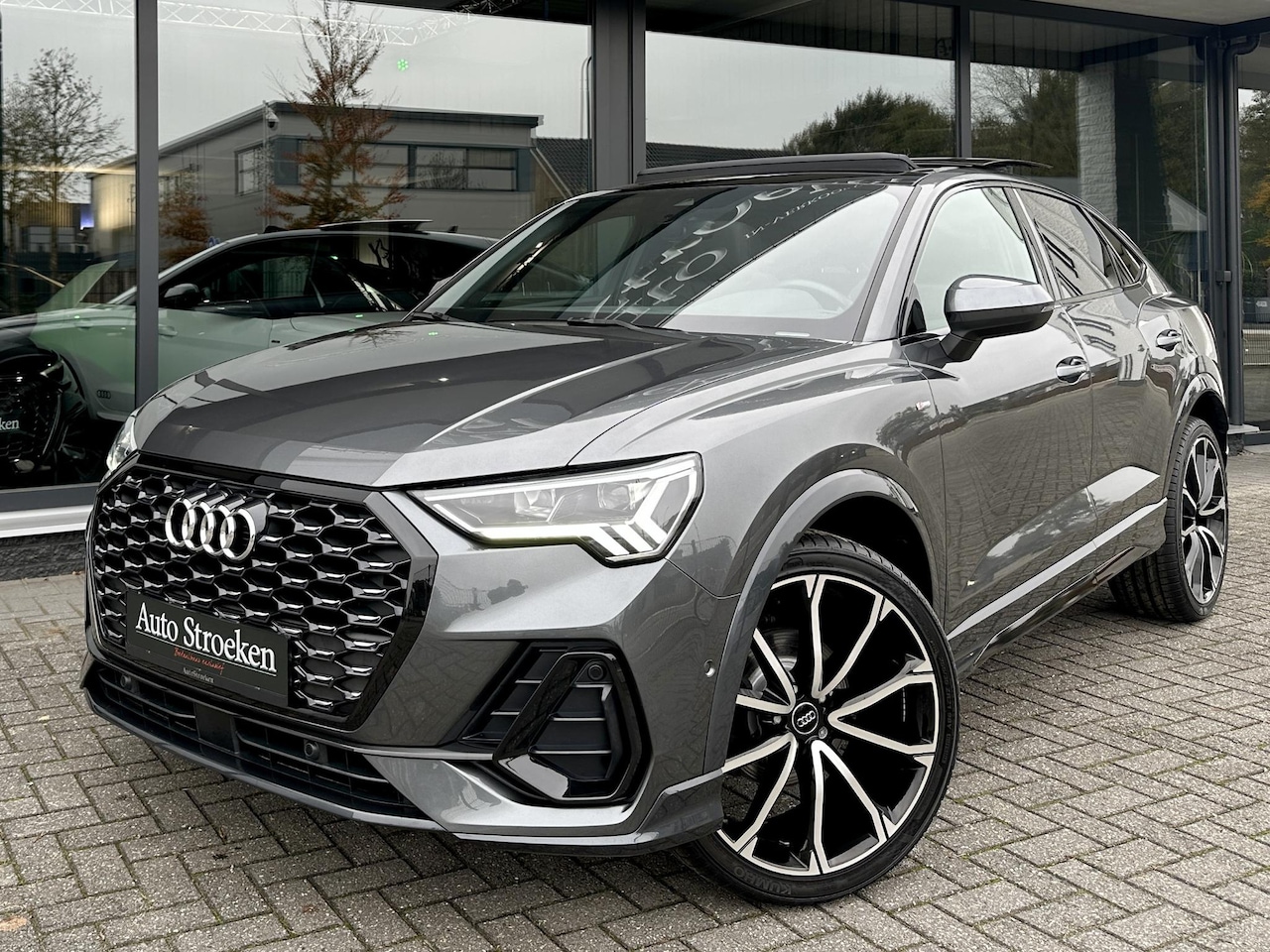 Audi Q3 Sportback - 35 TFSI S-Line Leer Pano B&O Fabrieksgarantie - AutoWereld.nl