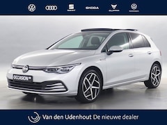 Volkswagen Golf - 1.5 TSI 130pk First Edition / Panoramadak / Standkachel / Head-up Display / Massage + Wint