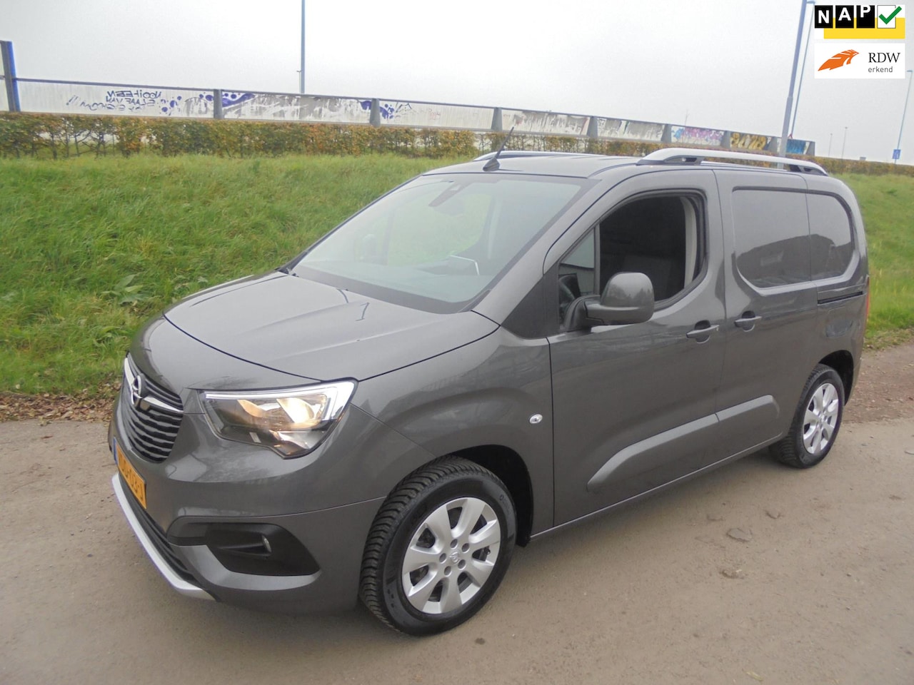 Opel Combo - Opel Combo 1.5 diesel Automaat Airco lmv pdc navigatie trekhaak 2x schuifdeur - AutoWereld.nl